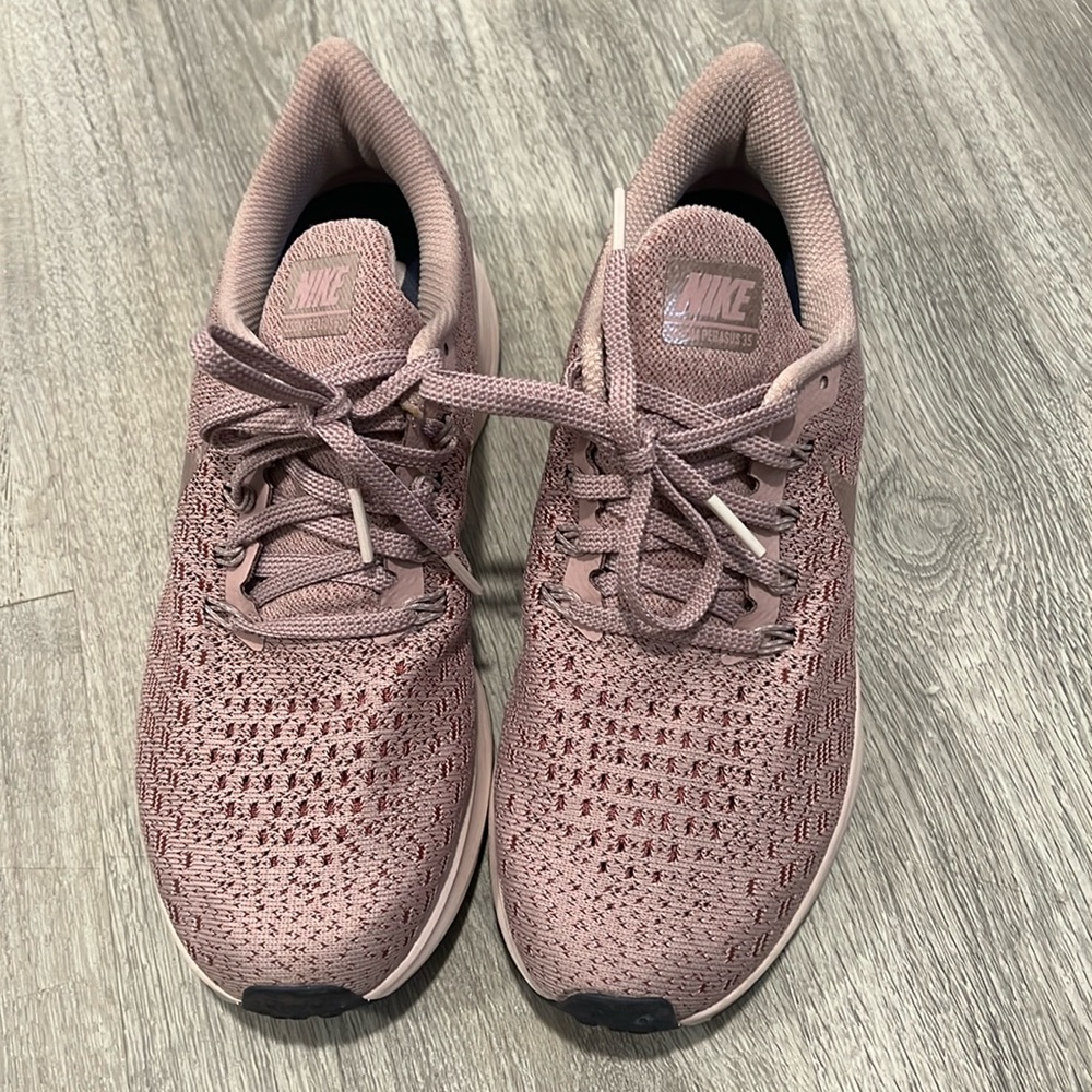 Women’s Nike zoom